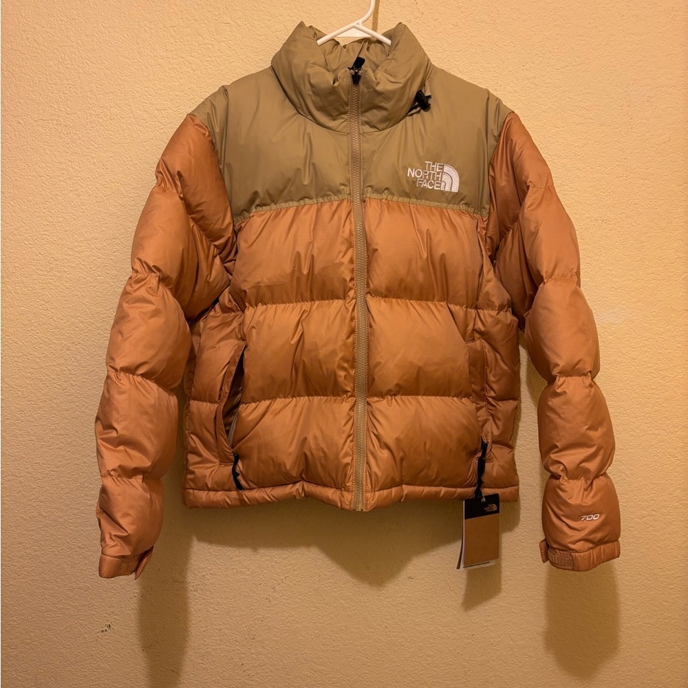 The North Face Women's 1996 Retro Nuptse 700 Fill Down Puffer Jacket Size L NWT